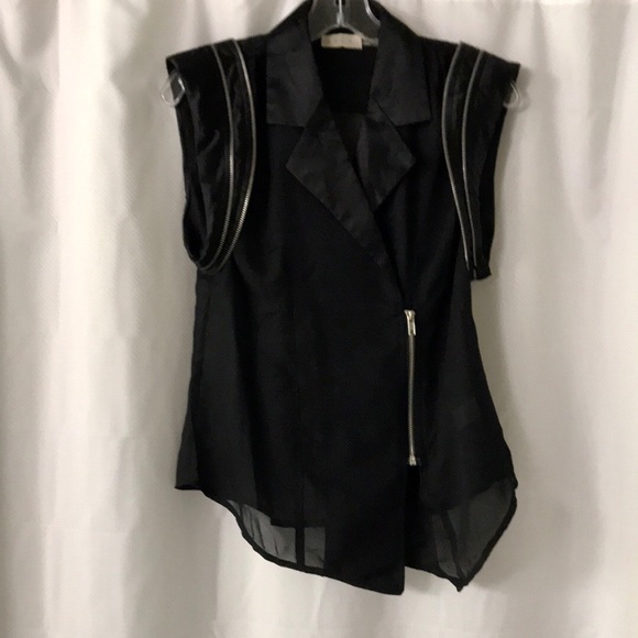 BLVD Vest with Zippers details - Picture 3 of 16